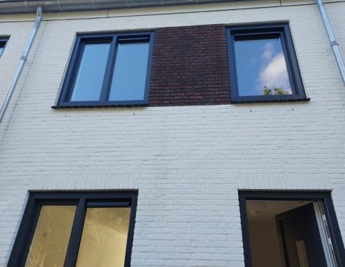 Gevel tussenwoning schoon